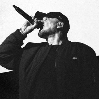 kuenstlerbild grosse Date 300dpi credits Fabio Henrichs1